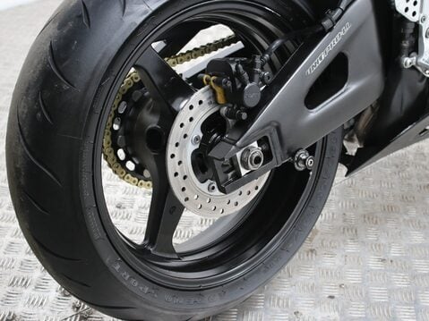 Honda CBR600RR CBR600RR-9 27