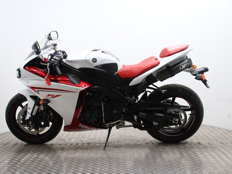 Yamaha R1 YZF R1 8