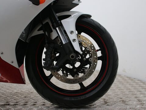 Yamaha R1 YZF R1 26