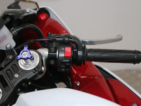 Yamaha R1 YZF R1 29