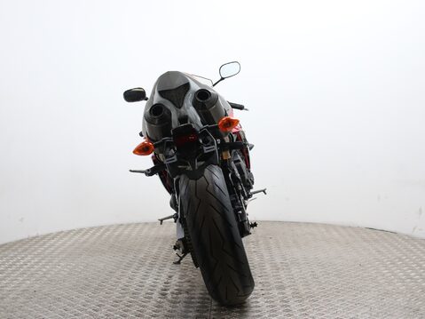 Yamaha R1 YZF R1 11