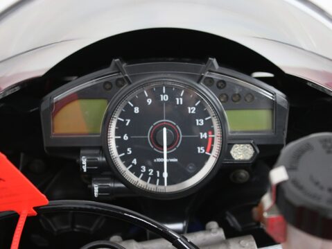 Yamaha R1 YZF-R1 21