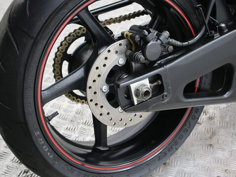 Yamaha R1 YZF-R1 26