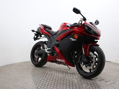 Yamaha R1 YZF-R1 3