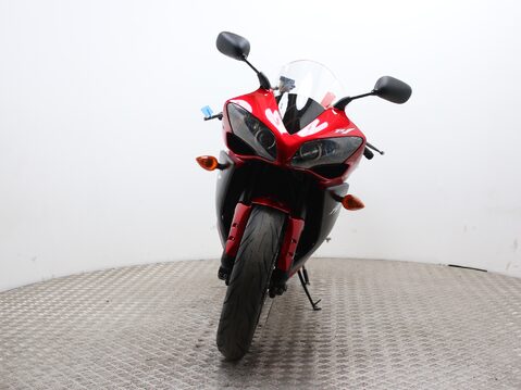 Yamaha R1 YZF-R1 5