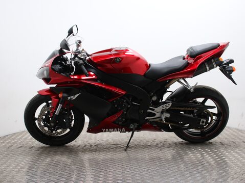 Yamaha R1 YZF-R1 8