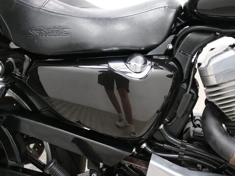Harley-Davidson XL883 N IRON SPORTSTER SUPERLOW 17