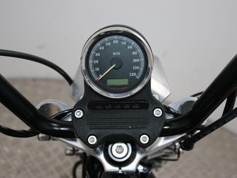 Harley-Davidson XL883 N IRON SPORTSTER SUPERLOW 10