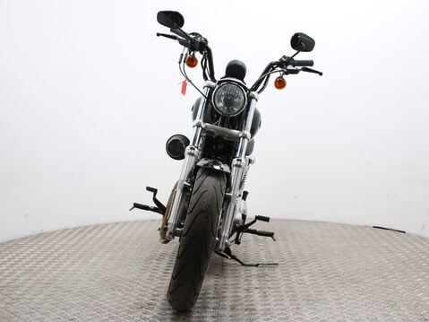 Harley-Davidson XL883 N IRON SPORTSTER SUPERLOW 3