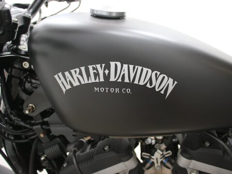 Harley-Davidson Sportster XL883N IRON 26