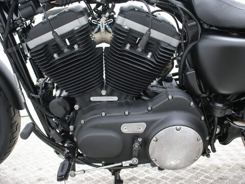 Harley-Davidson Sportster XL883N IRON 36