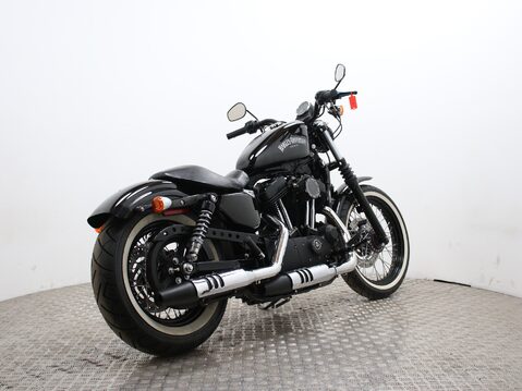Harley-Davidson Sportster XL883N IRON 12