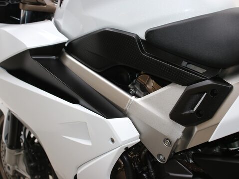 Honda VFR800F VFR 800 F-E 27