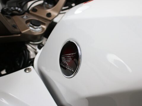 Honda VFR800F VFR 800 F-E 29