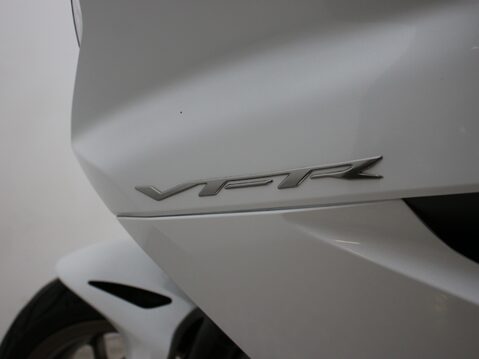 Honda VFR800F VFR 800 F-E 33