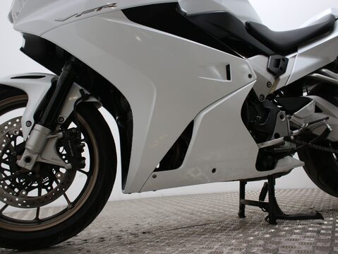 Honda VFR800F VFR 800 F-E 34