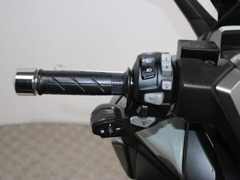 Honda Forza NSS 350 A-N 37