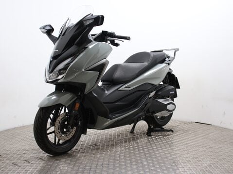 Honda Forza NSS 350 A-N 6