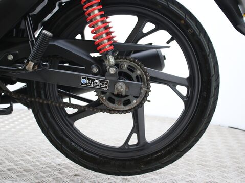 Honda CB CBF 125 M-M 23