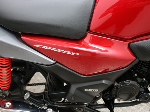 Honda CB CBF 125 M-M 24