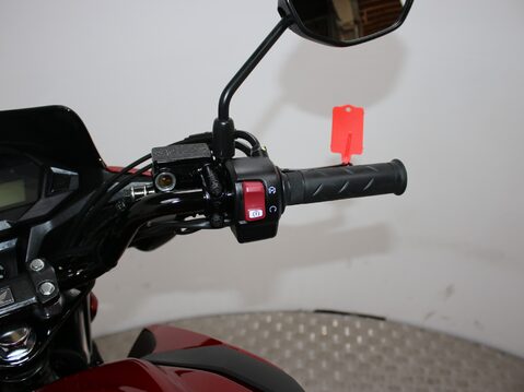 Honda CB CBF 125 M-M 31
