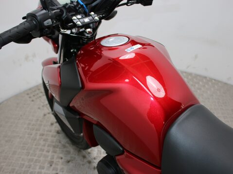 Honda CB CBF 125 M-M 33