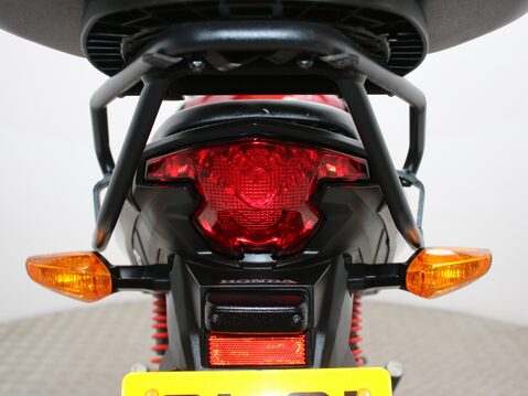 Honda CB CBF 125 M-M 41