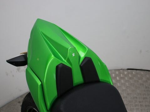 Kawasaki Z650 17
