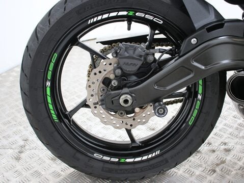 Kawasaki Z650 18