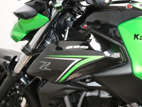 Kawasaki Z650 36