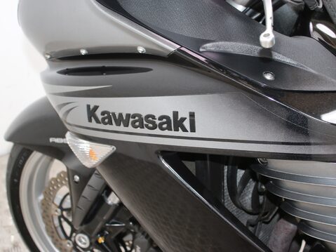 Kawasaki ZZR1400 ZZR 1400 32