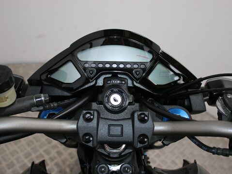Honda CB1000R CB 1000 RA-9 21