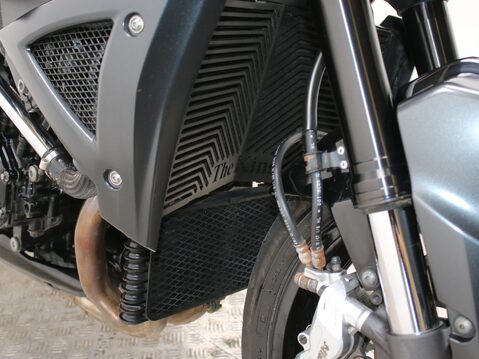 Suzuki GSX1300 B-King GSX 1300 18