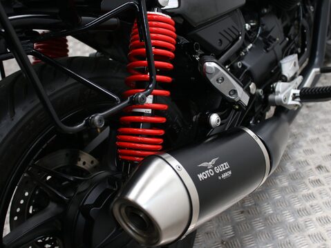 Moto Guzzi V7 V7 STONE SPECIAL EDITION 24