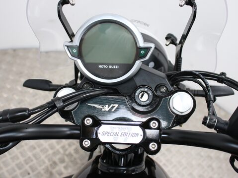 Moto Guzzi V7 V7 STONE SPECIAL EDITION 26