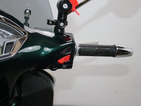 Piaggio Vespa GTS 300 VESPA GTS 300 TOURING ABS 23