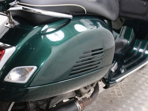 Piaggio Vespa GTS 300 VESPA GTS 300 TOURING ABS 29