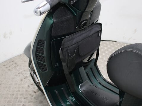Piaggio Vespa GTS 300 VESPA GTS 300 TOURING ABS 33
