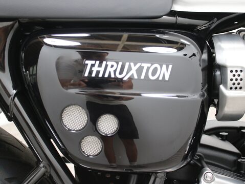 Triumph Thruxton 1200 THRUXTON 1200 24