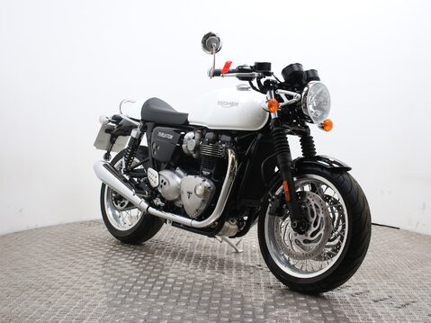 Triumph Thruxton 1200 THRUXTON 1200 3