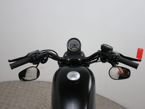 Harley-Davidson Sportster XL 883 N IRON 22