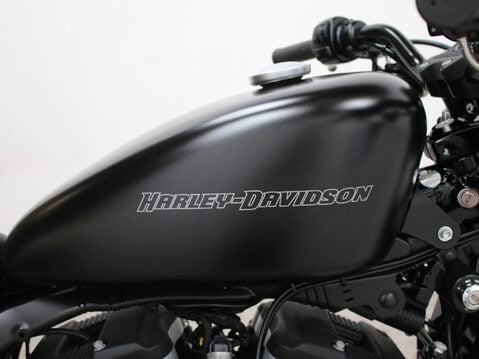 Harley-Davidson Sportster XL 883 N IRON 28