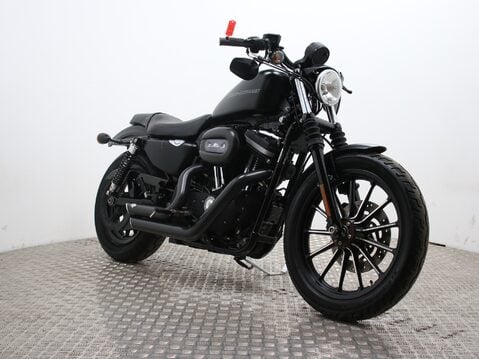 Harley-Davidson Sportster XL 883 N IRON 3