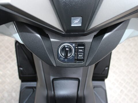 Honda Forza NSS 350 A-N 27