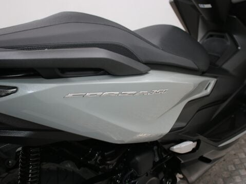 Honda Forza NSS 350 A-N 37