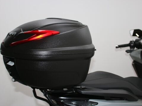 Honda Forza NSS 350 A-N 38