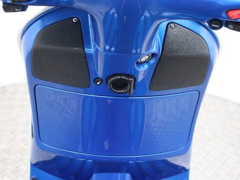 Piaggio Vespa GTS 300 VESPA GTS 300 SUPER ABS 25