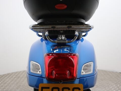 Piaggio Vespa GTS 300 VESPA GTS 300 SUPER ABS 30