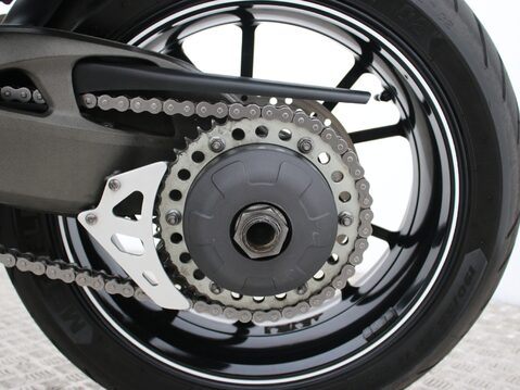 Triumph Speed Triple 1050 SPEED TRIPLE S 1050 18