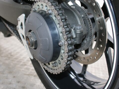 Triumph Speed Triple 1050 SPEED TRIPLE S 1050 21
